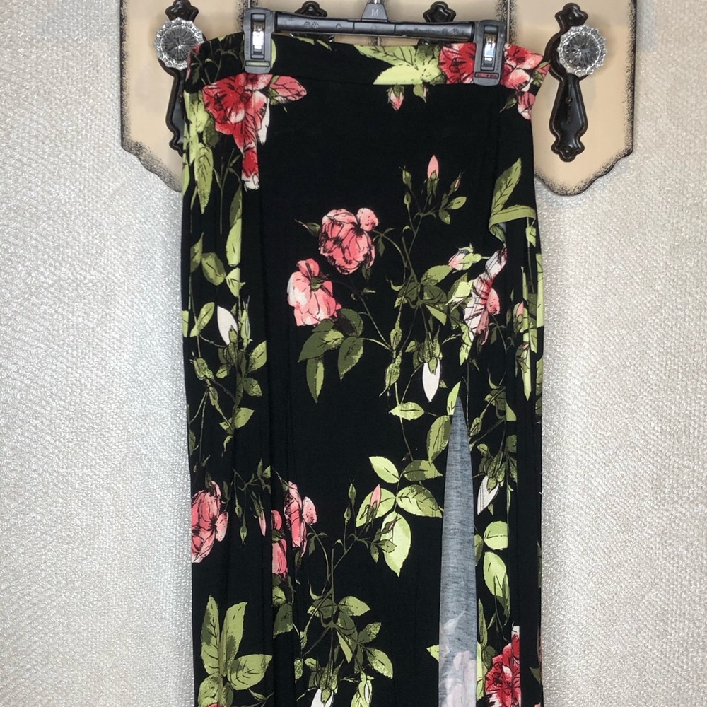 Side slit maxi skirt